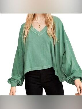 We The Free Sage Green V-Neck Buffy Balloon Sleeve Sweatshirt Small